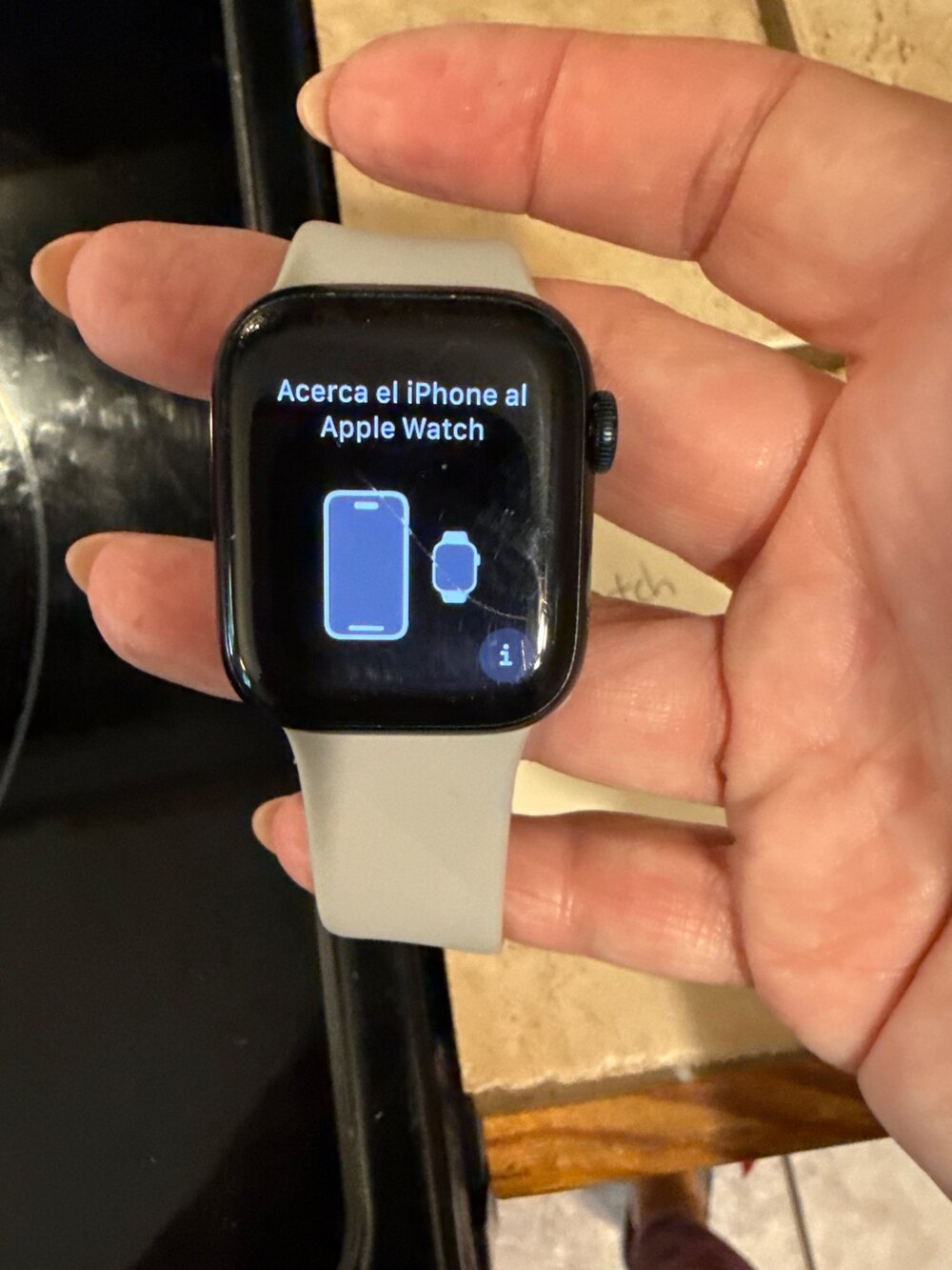 Apple Watch Series 7 40Mm Black Case White Band